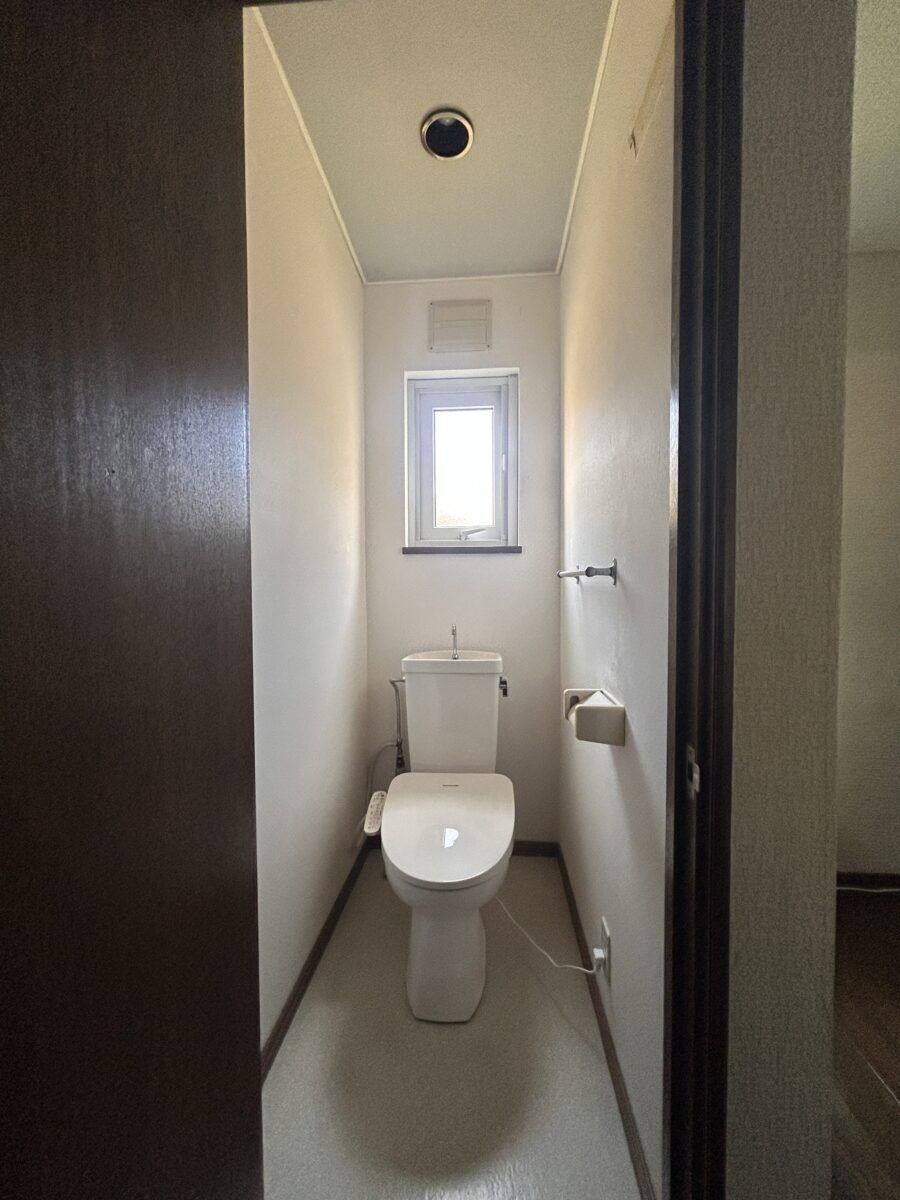 トイレのリフォーム｜便器の下から水漏れ…交換したい！