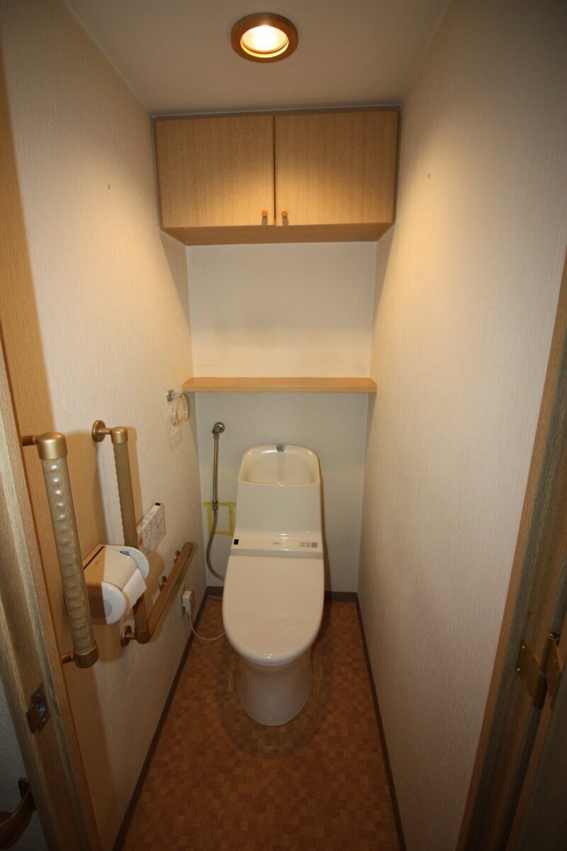 トイレの拡張工事｜車いす対応の空間づくり